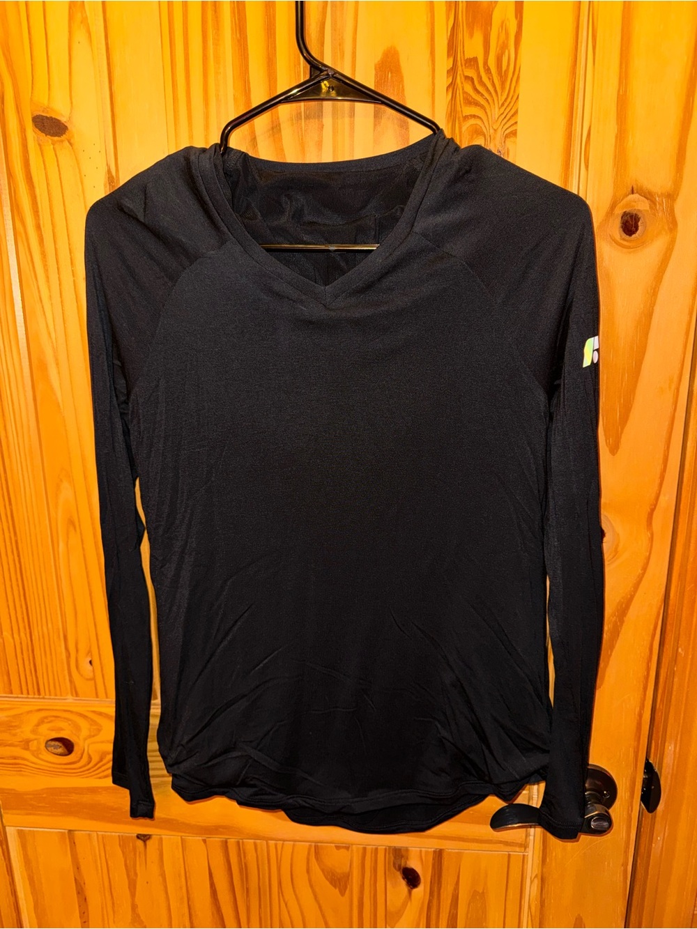 Forme Women's Black Lightweight Hooded Long-Sleeve Top